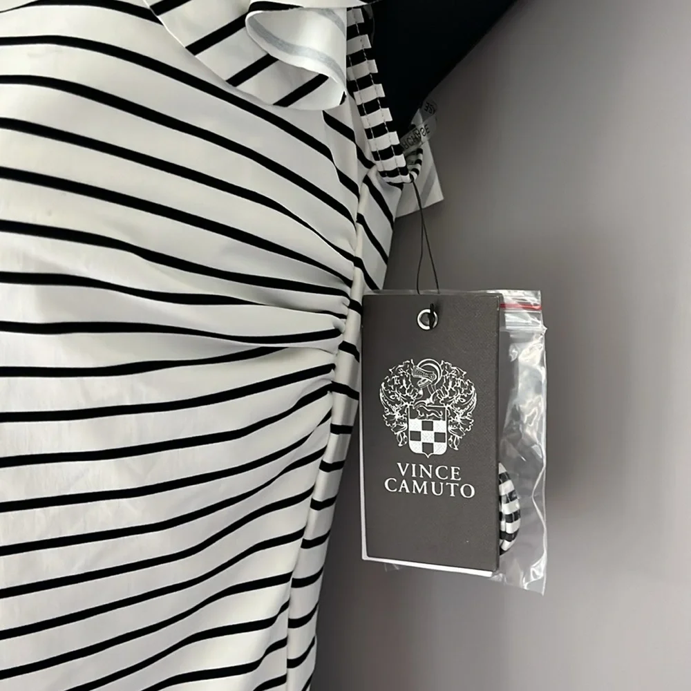 Vince Camuto Swimsuit One Pice - Picture 5 of 5